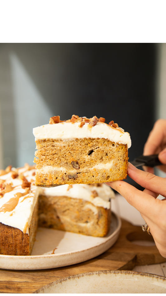 Tarta de zanahoria con tarta de queso, sin azúcar y sin gluten